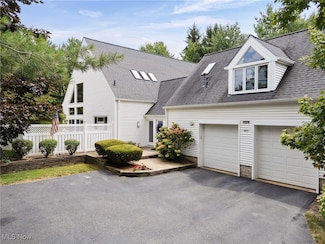 985 Goldenrod Trail Unit 16K, Aurora, OH 44202
