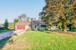 1816 Schaffer Dr, Jackson, MI 49203