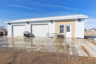 301 5th St, Newell, SD 57760