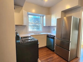 14 Cooper St Unit 1, Bayonne, NJ 07002