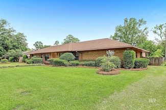 610 E Walker Ave, Foley, AL 36535