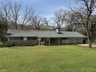 2404 Circle Dr, Bartlesville, OK 74006