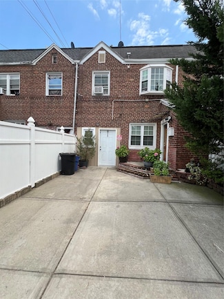 135-07 224th St, Jamaica, NY 11413