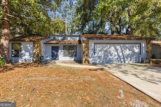 206 Creekwood Dr, Kingsland, GA 31548