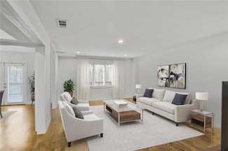 3036 Vinings Ferry Dr SE, Atlanta, GA 30339