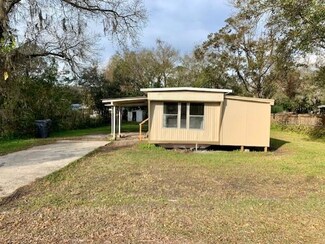745 Nashville Rd, Lakeland, FL 33815