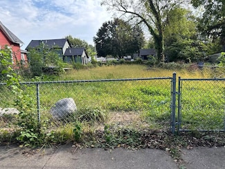 1132 Jackson St, Maplewood, MN 55117