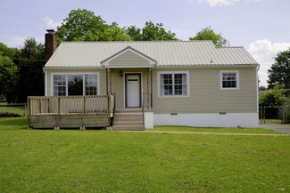 4 Polk Cir, Fort Oglethorpe, GA 30742