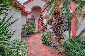 7704 Lexington Club Blvd Unit B, Delray Beach, FL 33446