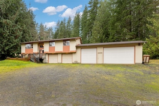 505 Peter Hagen Rd NW, Seabeck, WA 98380
