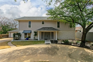 2506 Towering Oaks Dr, Bryan, TX 77802