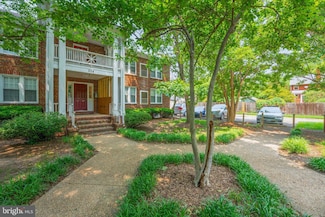304 E Duncan Ave Unit F, Alexandria, VA 22301