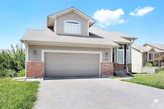 934 Sandusky Dr, Junction City, KS 66441