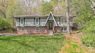7610 Cove Ridge Dr, Hixson, TN 37343