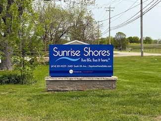 8481 5th Ave Unit 4B, Oak Creek, WI 53154