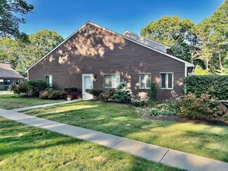 21 Roundhouse Rd, Bourne, MA 02532