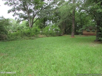 338 S Monroe St, Canton, MS 39046