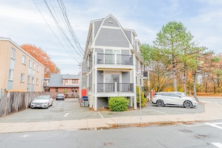 4873 Washington St Unit 1, West Roxbury, MA 02132