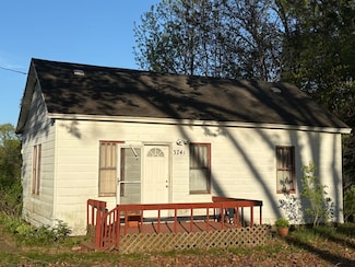 3741 Riverside Rd, Benton Harbor, MI 49022