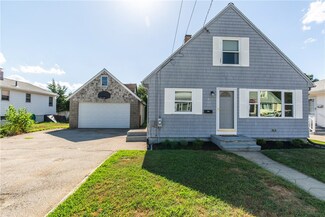 11 Grand View Ave, Johnston, RI 02919