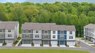 204 Asbury Oak Ln, Chattanooga, TN 37419