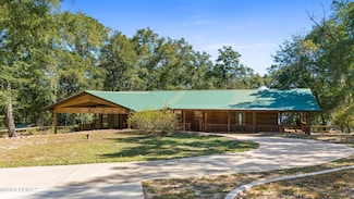 3923 Country Club Blvd, Chipley, FL 32428