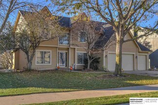 13953 Larimore Ave, Omaha, NE 68164