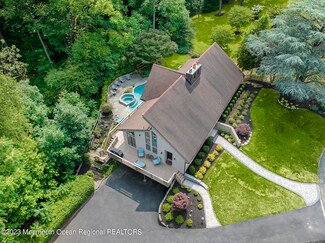4 Holly Glen Way, Holmdel, NJ 07733