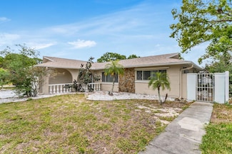1403 Garden Ave, Tarpon Springs, FL 34689