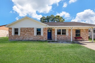 3311 Schroeder Ave, Needville, TX 77461