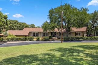 3315 Curry Rd, Arlington, TX 76001