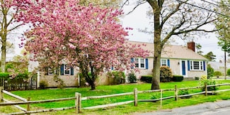 262 Trotting Park Rd, West Dennis, MA 02670