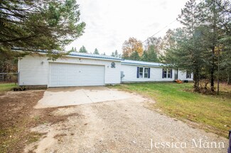 1560 Sullivan Rd, Ravenna, MI 49451