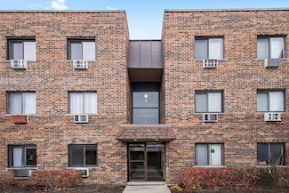 3615 E Central Rd Unit 101, Glenview, IL 60025