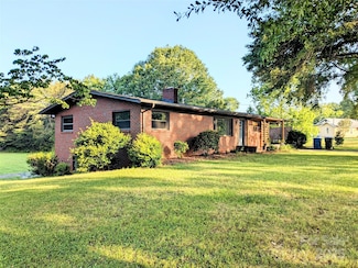 3115 Falling Creek Rd, Hickory, NC 28601