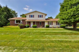 419 Manor Dr, Nazareth, PA 18064
