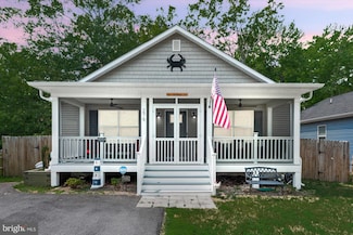 279 9th St, Colonial Beach, VA 22443