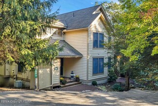 403 Vista Dr, Tannersville, PA 18372