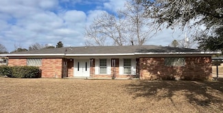 700 Longview St, Vicksburg, MS 39180