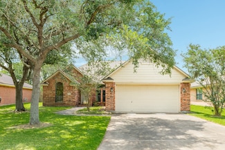 228 Mango St, Lake Jackson, TX 77566