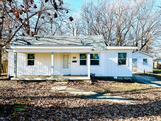 1451 N Brown Ave, Springfield, MO 65802