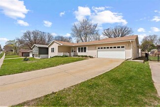 2916 E Court St, Iowa City, IA 52245