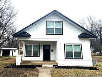 226 S Adair St, Vinita, OK 74301