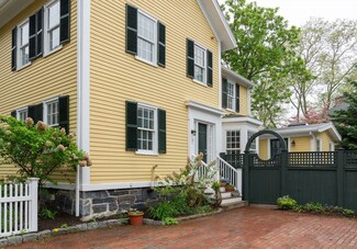33 Ash St Unit 33, Cambridge, MA 02138