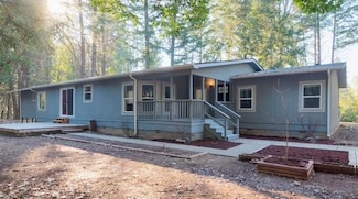 201 Kirkham Rd, Cave Junction, OR 97523