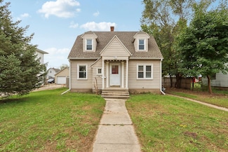 124 W Franklin St, Portage, WI 53901