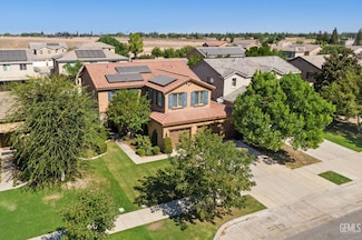 12608 Fallstaff Ln, Bakersfield, CA 93312