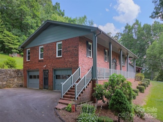 57 Chateau Place, Waynesville, NC 28785