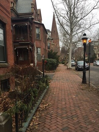 34 Mattoon St, Springfield, MA 01105