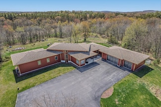 E7521 N Reedsburg Rd, Reedsburg, WI 53959